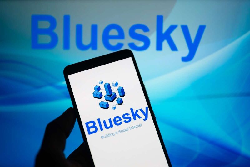 蓝天社区（Bluesky）的革命性特性及其影响